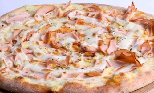 Pizza de Peito de Peru com Catupiri