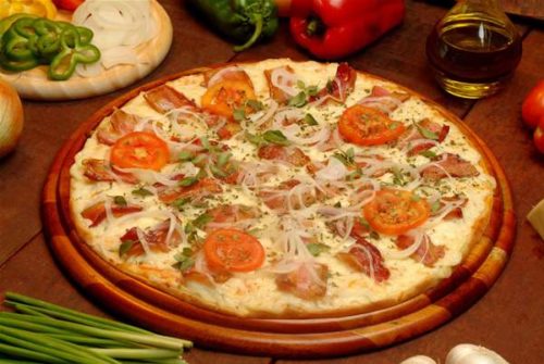 Pizza de Bacon com Cebola